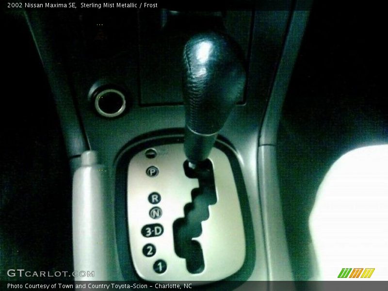 Sterling Mist Metallic / Frost 2002 Nissan Maxima SE