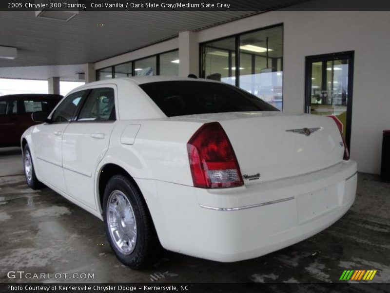 Cool Vanilla / Dark Slate Gray/Medium Slate Gray 2005 Chrysler 300 Touring
