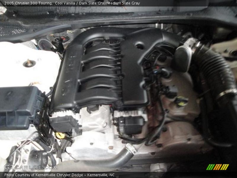 Cool Vanilla / Dark Slate Gray/Medium Slate Gray 2005 Chrysler 300 Touring