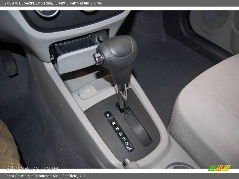 Bright Silver Metallic / Gray 2009 Kia Spectra EX Sedan