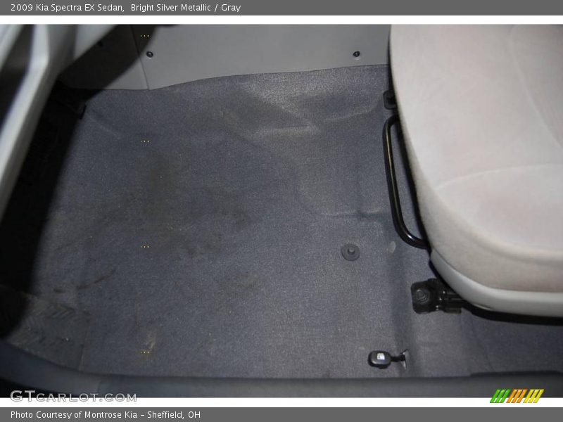 Bright Silver Metallic / Gray 2009 Kia Spectra EX Sedan