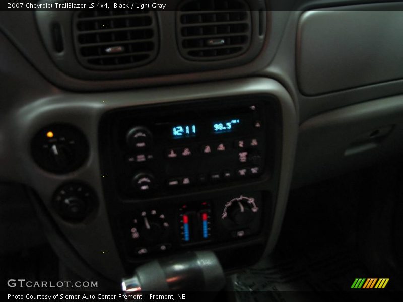 Black / Light Gray 2007 Chevrolet TrailBlazer LS 4x4