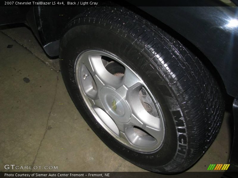 Black / Light Gray 2007 Chevrolet TrailBlazer LS 4x4