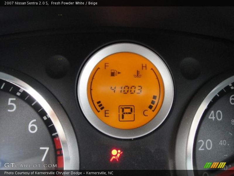 Fresh Powder White / Beige 2007 Nissan Sentra 2.0 S