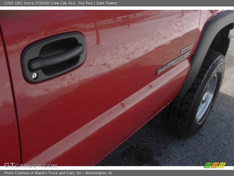 Fire Red / Dark Pewter 2005 GMC Sierra 2500HD Crew Cab 4x4