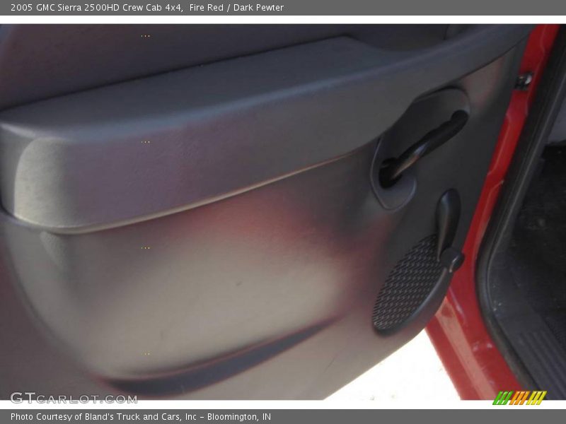 Fire Red / Dark Pewter 2005 GMC Sierra 2500HD Crew Cab 4x4