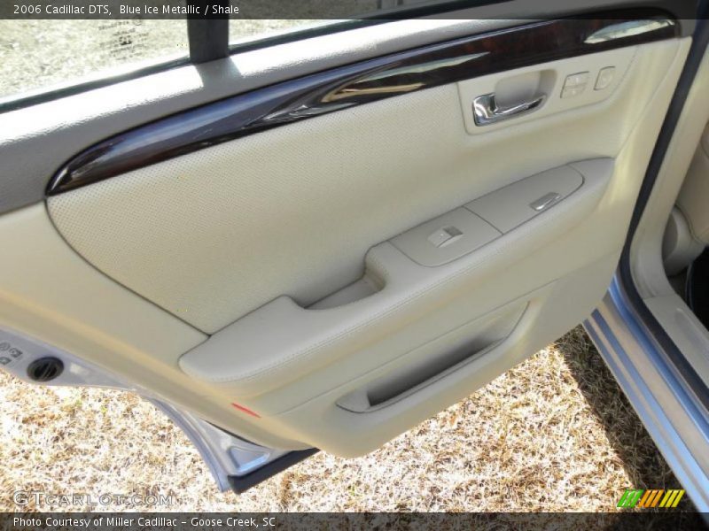 Blue Ice Metallic / Shale 2006 Cadillac DTS