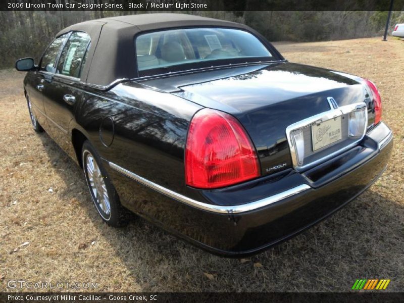 Black / Medium Light Stone 2006 Lincoln Town Car Designer Series