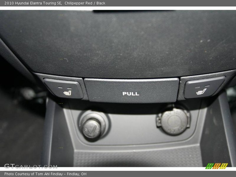 Chilipepper Red / Black 2010 Hyundai Elantra Touring SE