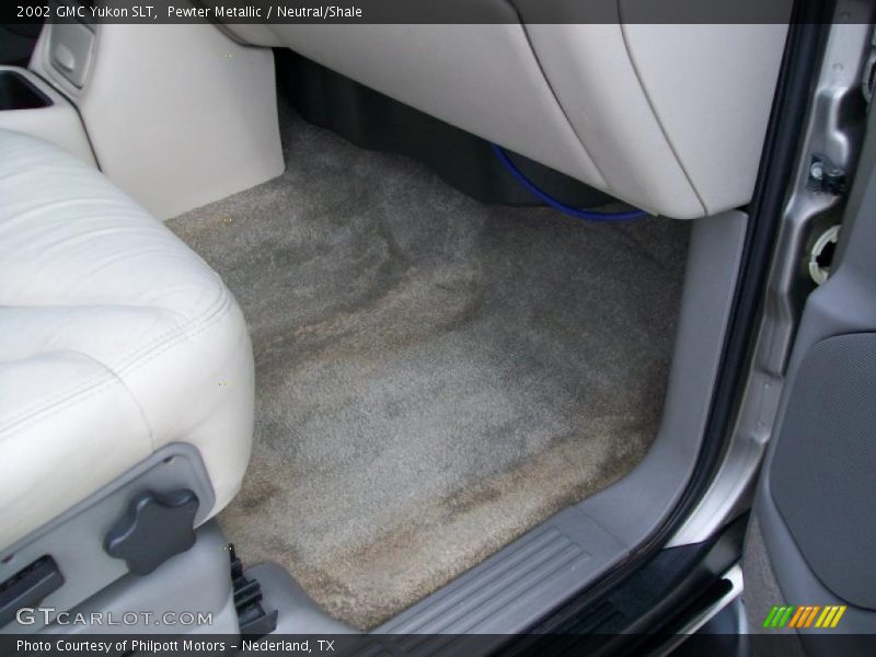 Pewter Metallic / Neutral/Shale 2002 GMC Yukon SLT