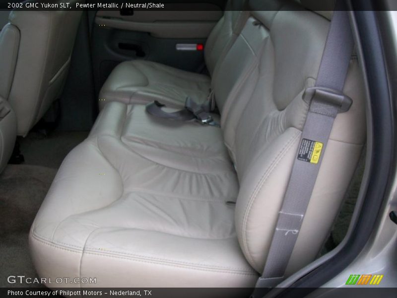 Pewter Metallic / Neutral/Shale 2002 GMC Yukon SLT