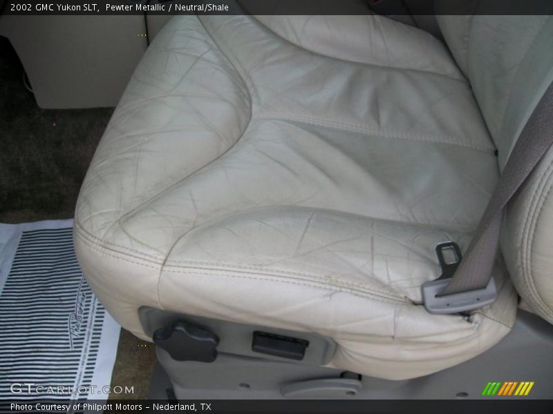 Pewter Metallic / Neutral/Shale 2002 GMC Yukon SLT