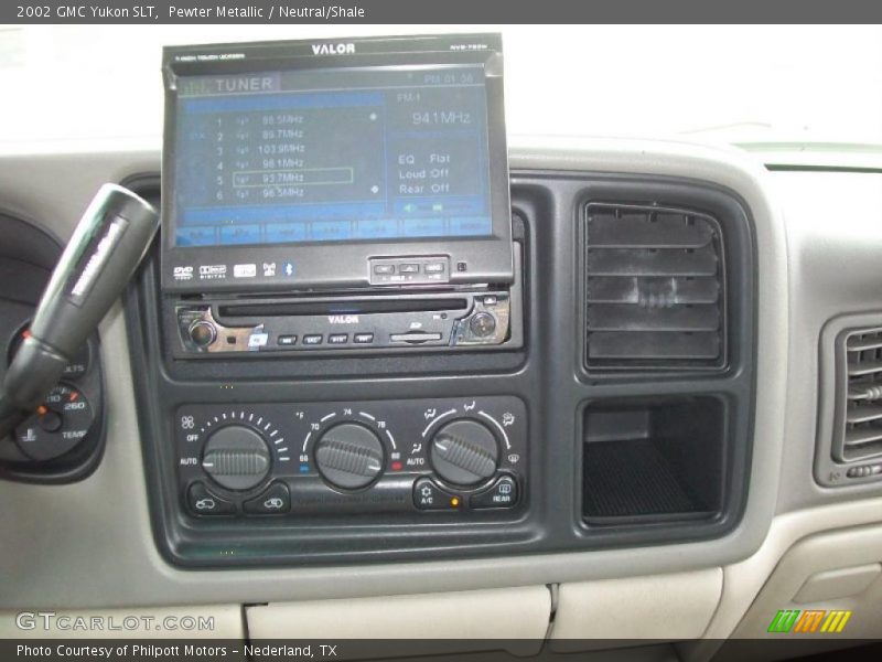 Pewter Metallic / Neutral/Shale 2002 GMC Yukon SLT