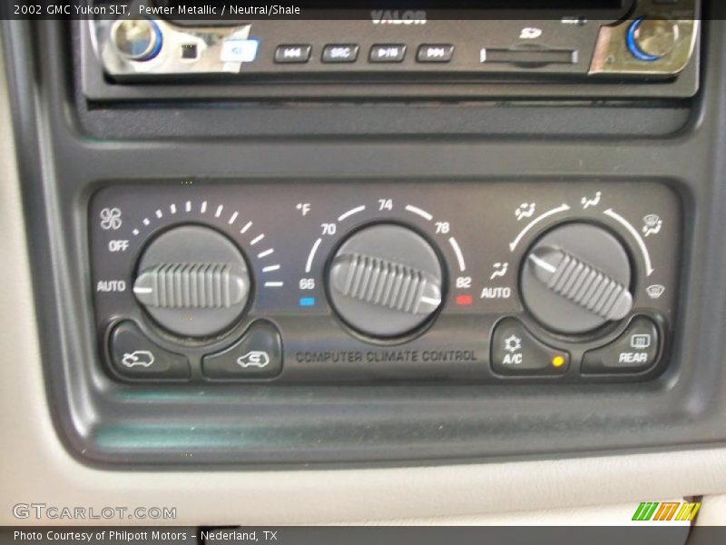 Pewter Metallic / Neutral/Shale 2002 GMC Yukon SLT