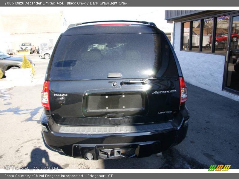 Black Onyx / Dark Gray/Light Gray 2006 Isuzu Ascender Limited 4x4