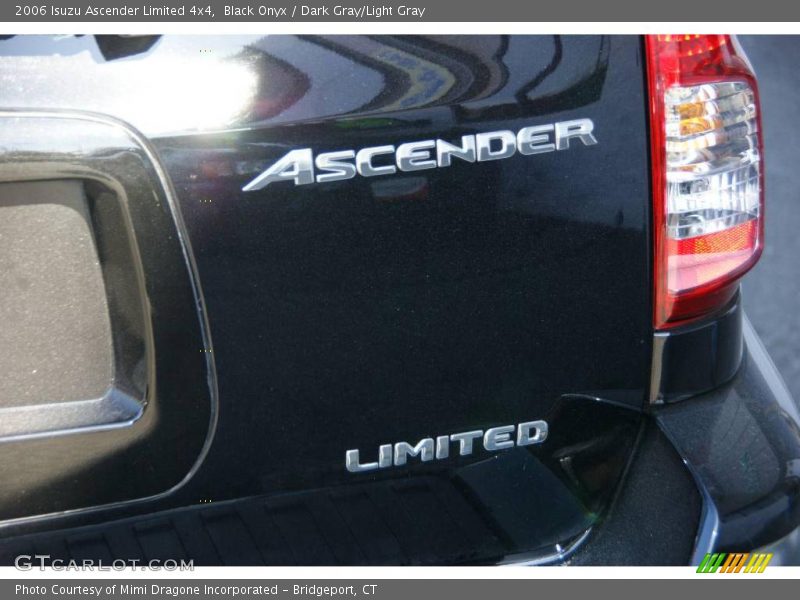 Black Onyx / Dark Gray/Light Gray 2006 Isuzu Ascender Limited 4x4