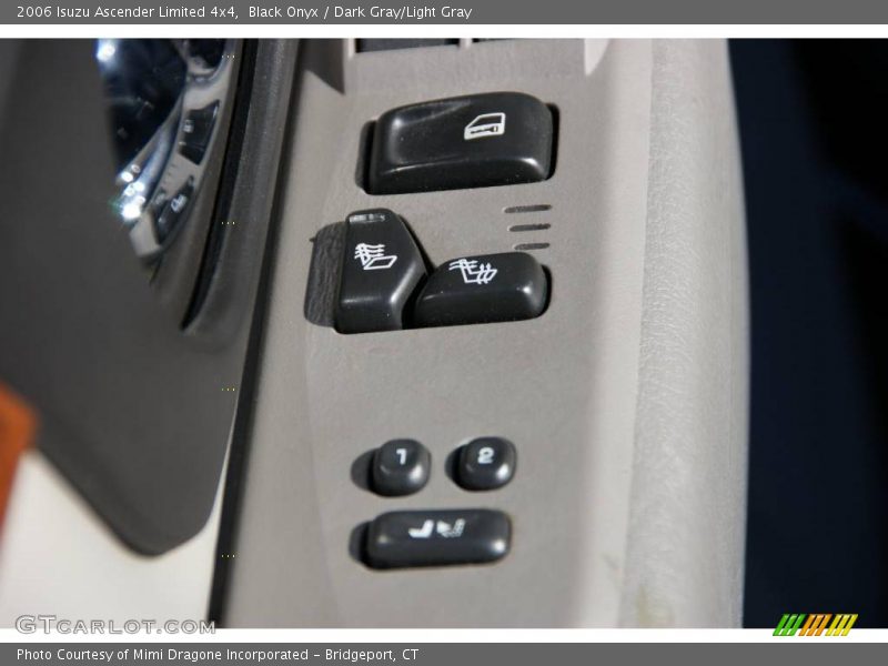 Black Onyx / Dark Gray/Light Gray 2006 Isuzu Ascender Limited 4x4
