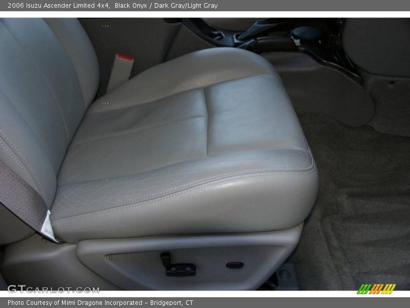 Black Onyx / Dark Gray/Light Gray 2006 Isuzu Ascender Limited 4x4