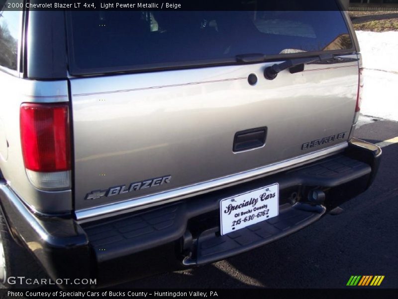 Light Pewter Metallic / Beige 2000 Chevrolet Blazer LT 4x4