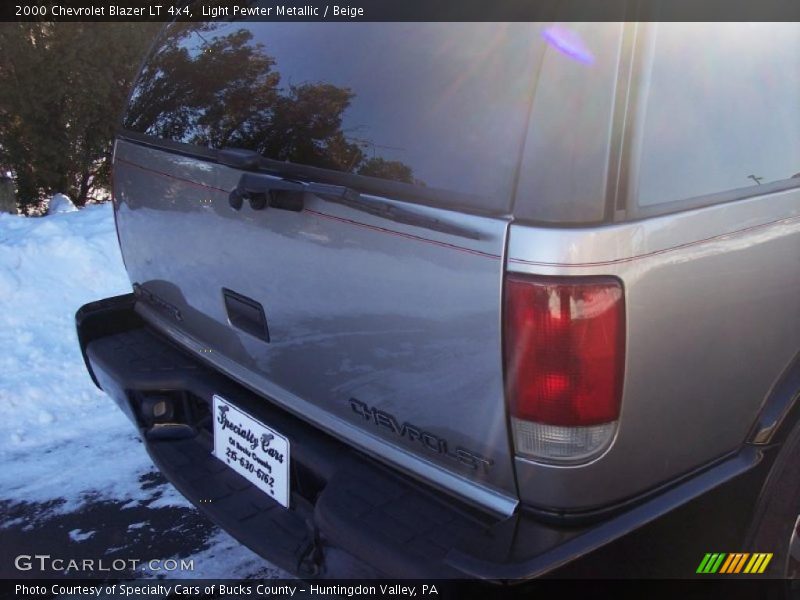 Light Pewter Metallic / Beige 2000 Chevrolet Blazer LT 4x4