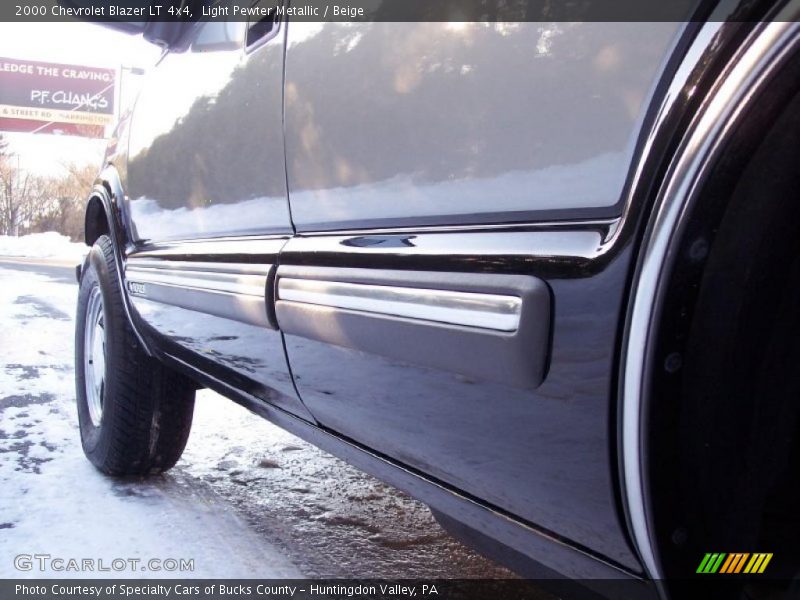 Light Pewter Metallic / Beige 2000 Chevrolet Blazer LT 4x4