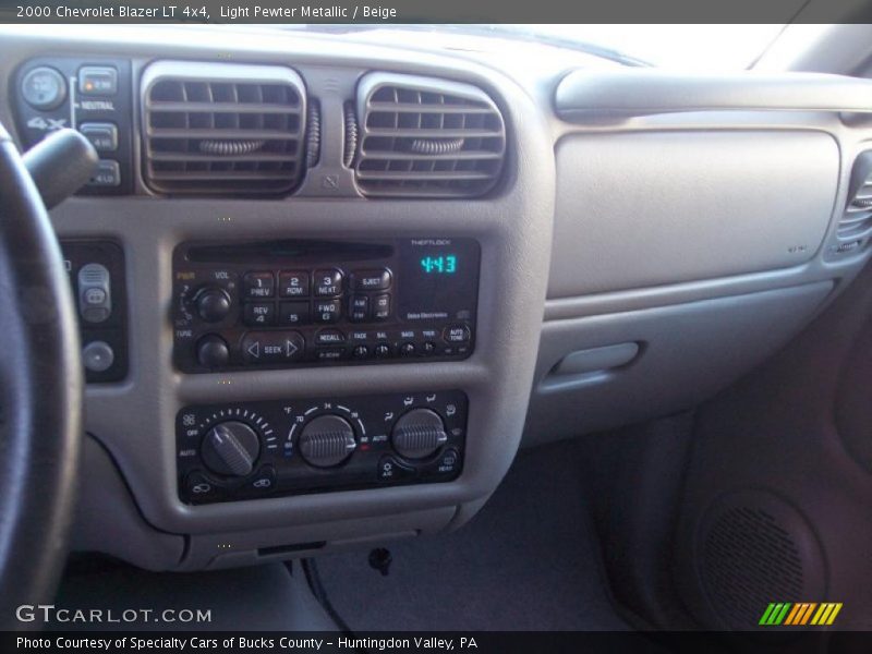 Light Pewter Metallic / Beige 2000 Chevrolet Blazer LT 4x4