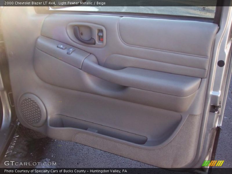Light Pewter Metallic / Beige 2000 Chevrolet Blazer LT 4x4