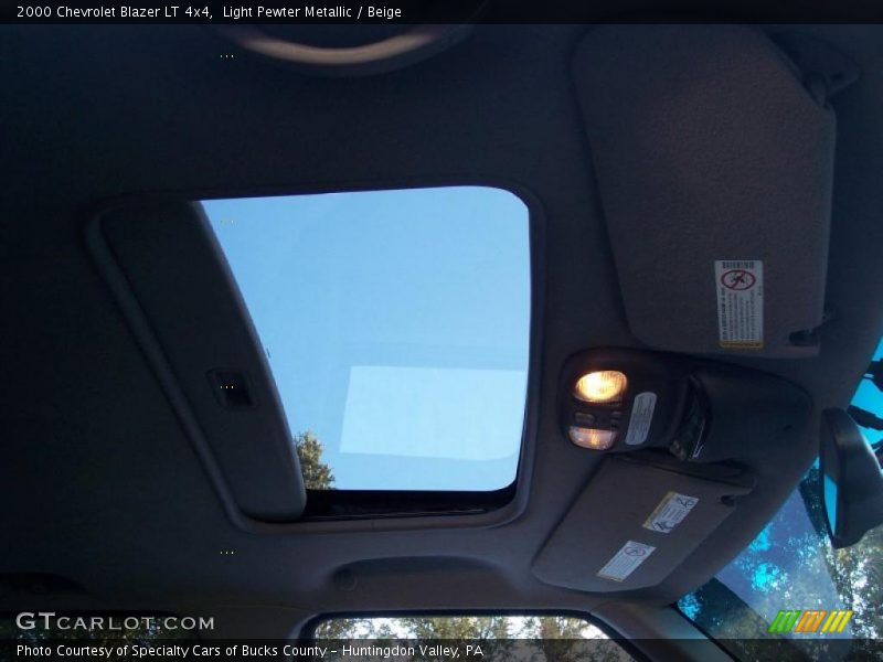 Light Pewter Metallic / Beige 2000 Chevrolet Blazer LT 4x4