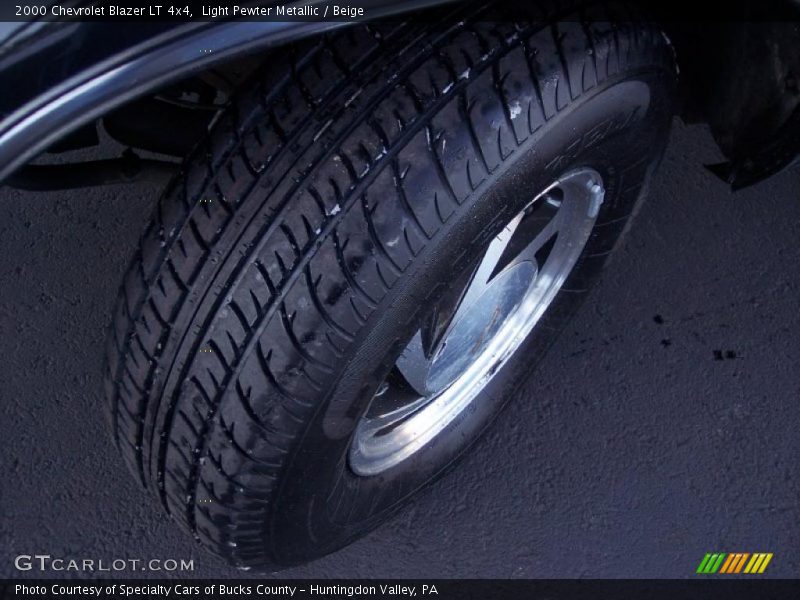 Light Pewter Metallic / Beige 2000 Chevrolet Blazer LT 4x4