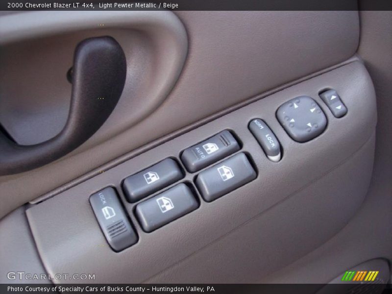 Light Pewter Metallic / Beige 2000 Chevrolet Blazer LT 4x4