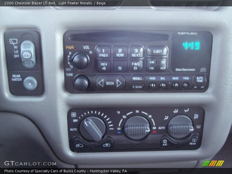Light Pewter Metallic / Beige 2000 Chevrolet Blazer LT 4x4