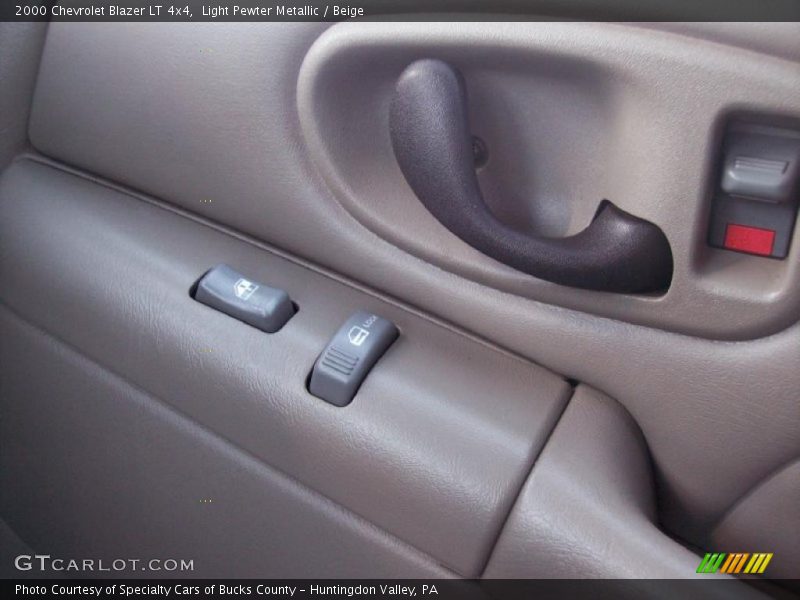 Light Pewter Metallic / Beige 2000 Chevrolet Blazer LT 4x4