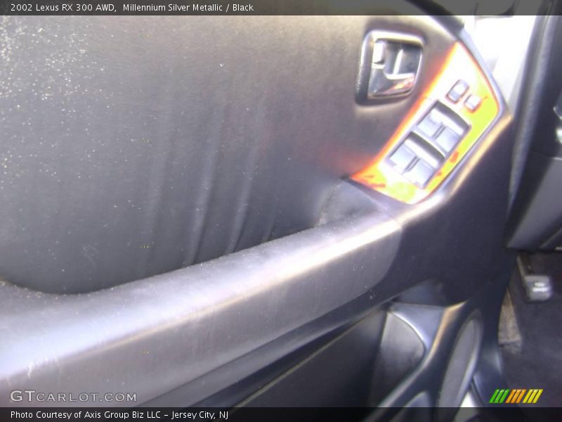 Millennium Silver Metallic / Black 2002 Lexus RX 300 AWD