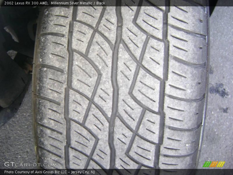 Millennium Silver Metallic / Black 2002 Lexus RX 300 AWD