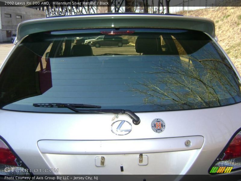 Millennium Silver Metallic / Black 2002 Lexus RX 300 AWD
