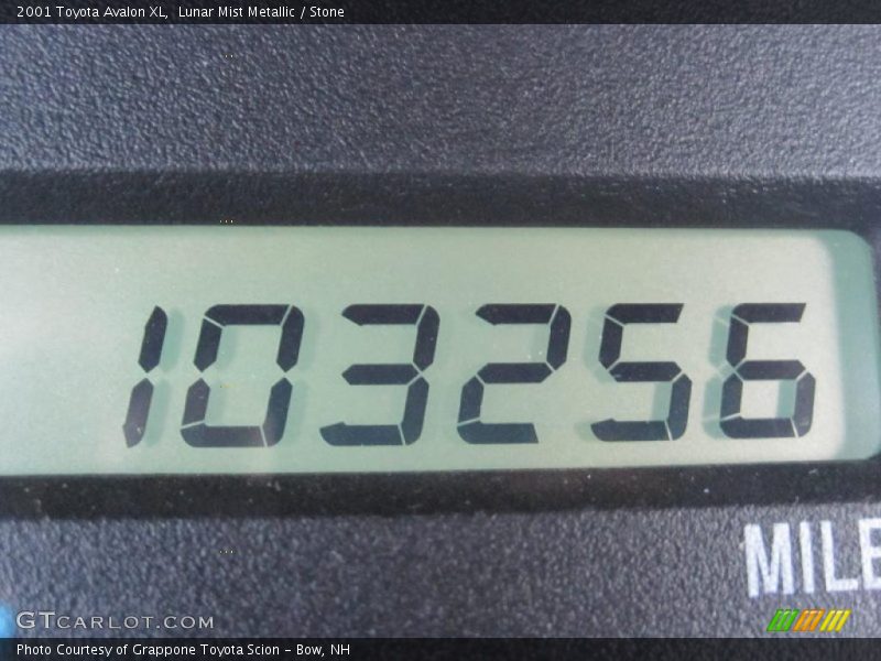 Lunar Mist Metallic / Stone 2001 Toyota Avalon XL