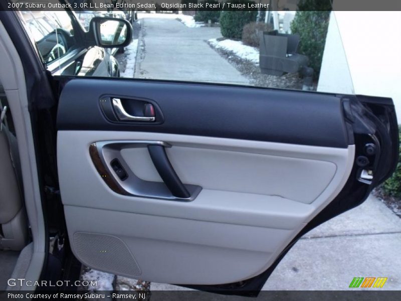 Obsidian Black Pearl / Taupe Leather 2007 Subaru Outback 3.0R L.L.Bean Edition Sedan