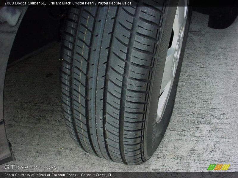 Brilliant Black Crystal Pearl / Pastel Pebble Beige 2008 Dodge Caliber SE