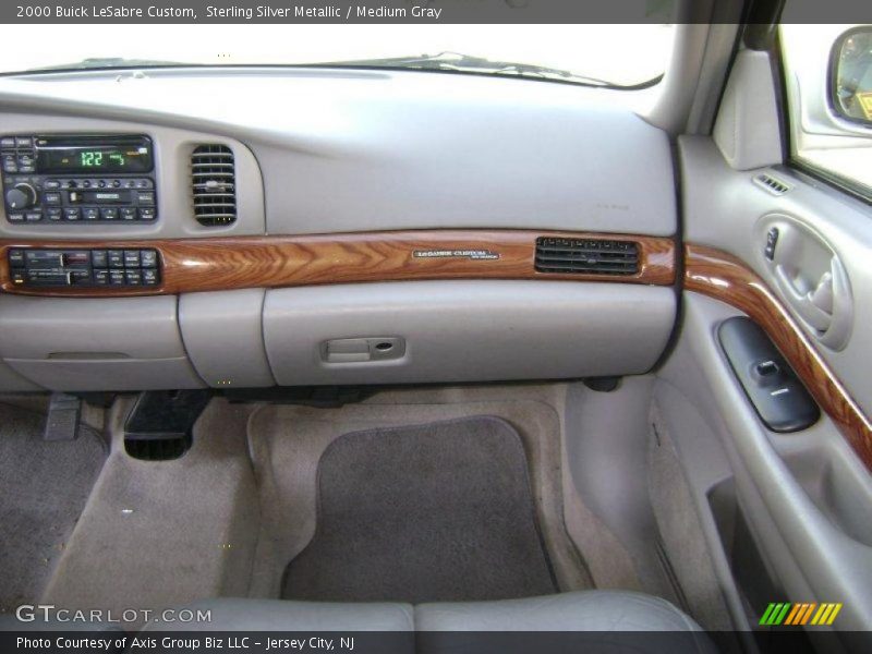 Sterling Silver Metallic / Medium Gray 2000 Buick LeSabre Custom