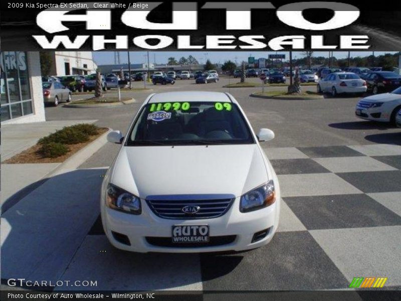 Clear White / Beige 2009 Kia Spectra EX Sedan