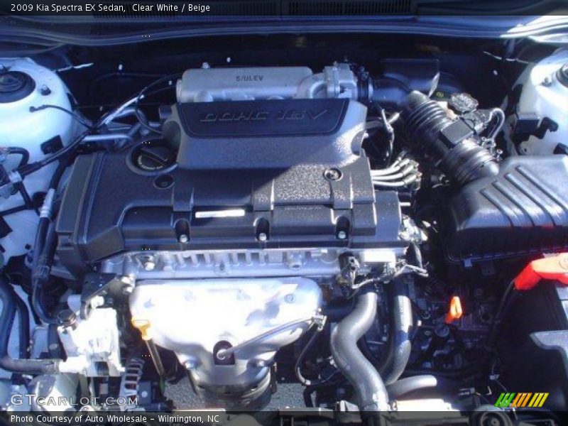 Clear White / Beige 2009 Kia Spectra EX Sedan