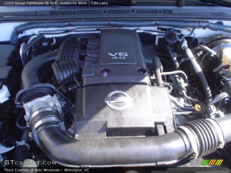 Avalanche White / Cafe Latte 2009 Nissan Pathfinder SE 4x4