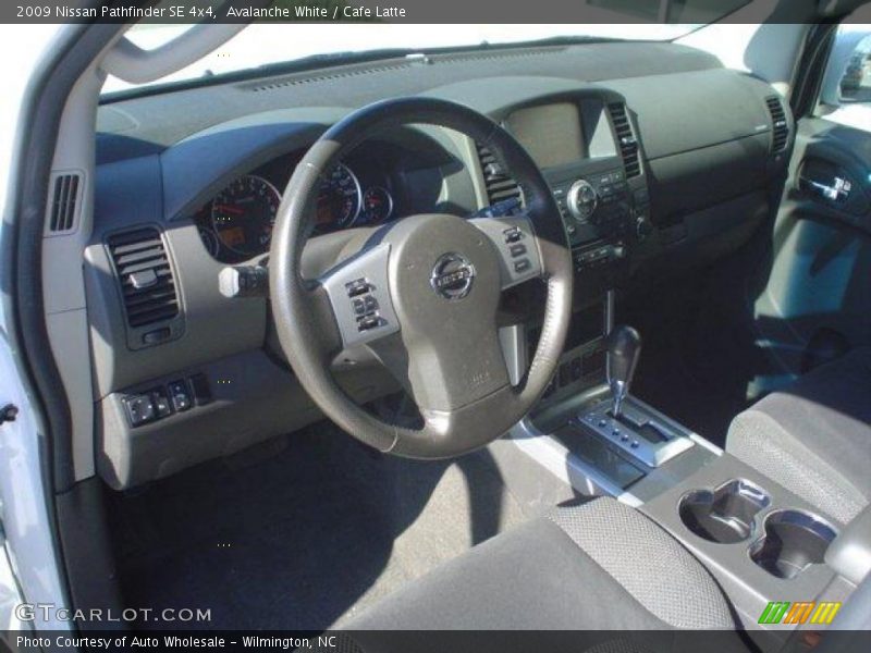 Avalanche White / Cafe Latte 2009 Nissan Pathfinder SE 4x4