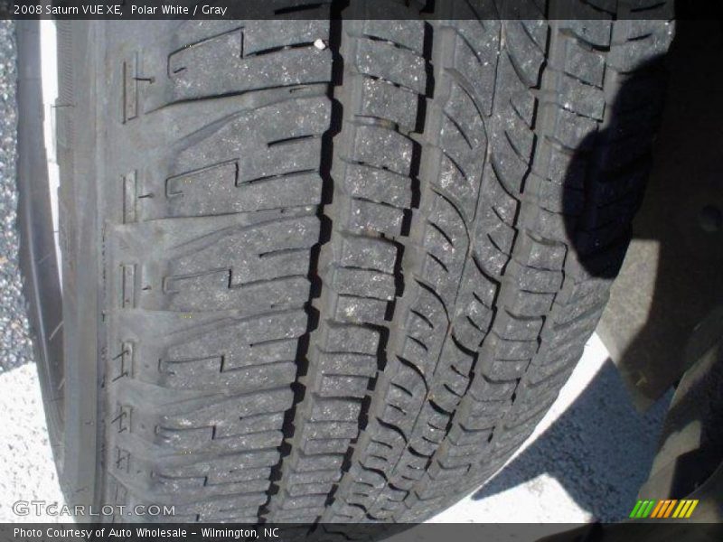 Polar White / Gray 2008 Saturn VUE XE