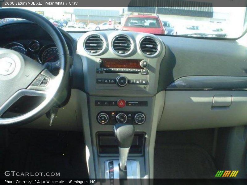 Polar White / Gray 2008 Saturn VUE XE