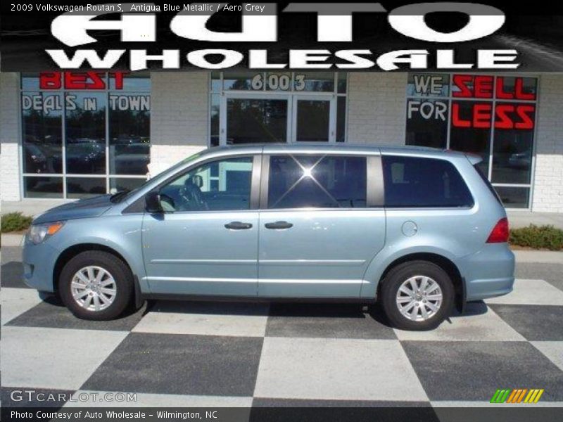 Antigua Blue Metallic / Aero Grey 2009 Volkswagen Routan S