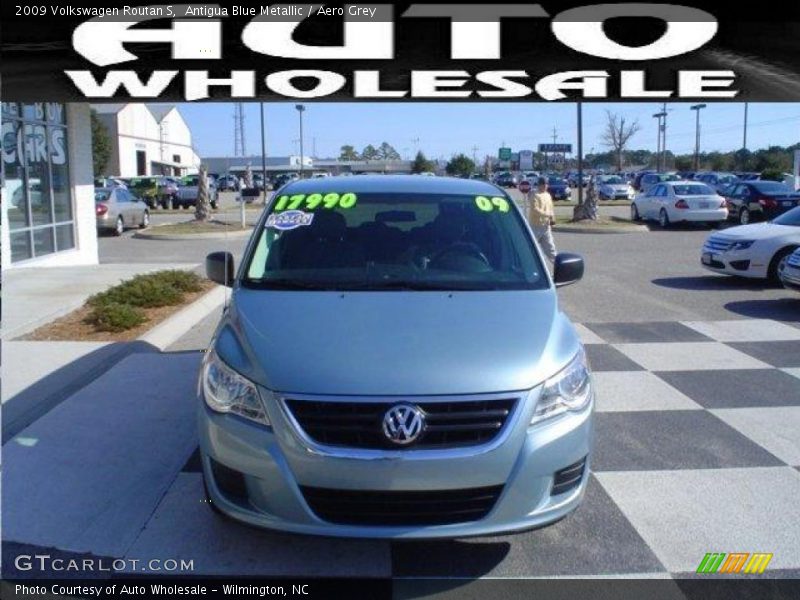 Antigua Blue Metallic / Aero Grey 2009 Volkswagen Routan S