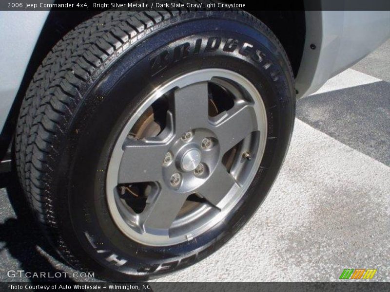 Bright Silver Metallic / Dark Slate Gray/Light Graystone 2006 Jeep Commander 4x4