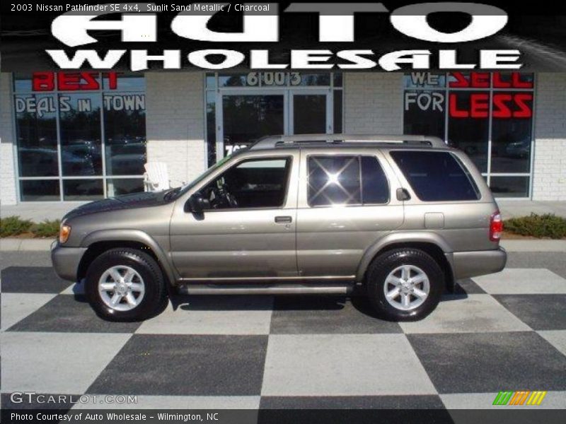 Sunlit Sand Metallic / Charcoal 2003 Nissan Pathfinder SE 4x4
