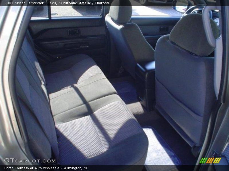 Sunlit Sand Metallic / Charcoal 2003 Nissan Pathfinder SE 4x4